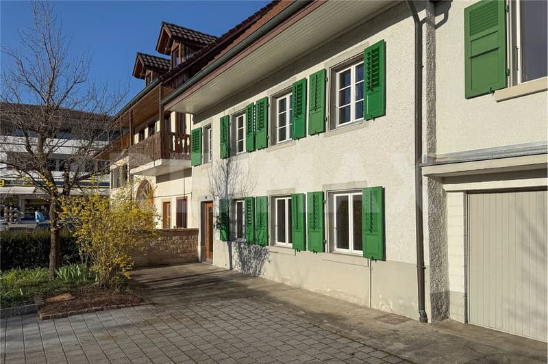 Votre projet dans le centre du village de Zeiningen: maison d'angle avec un grand potentiel (12)