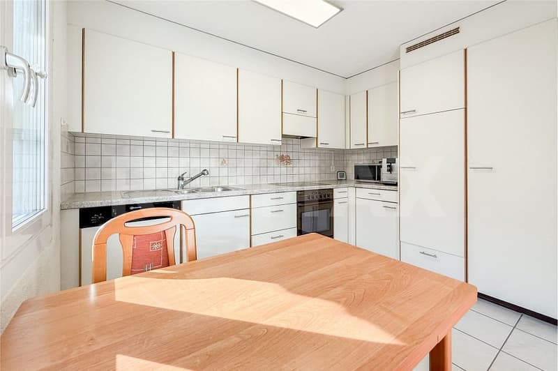 Well-maintained 5.5 room row house in Hellikon for sale (3)