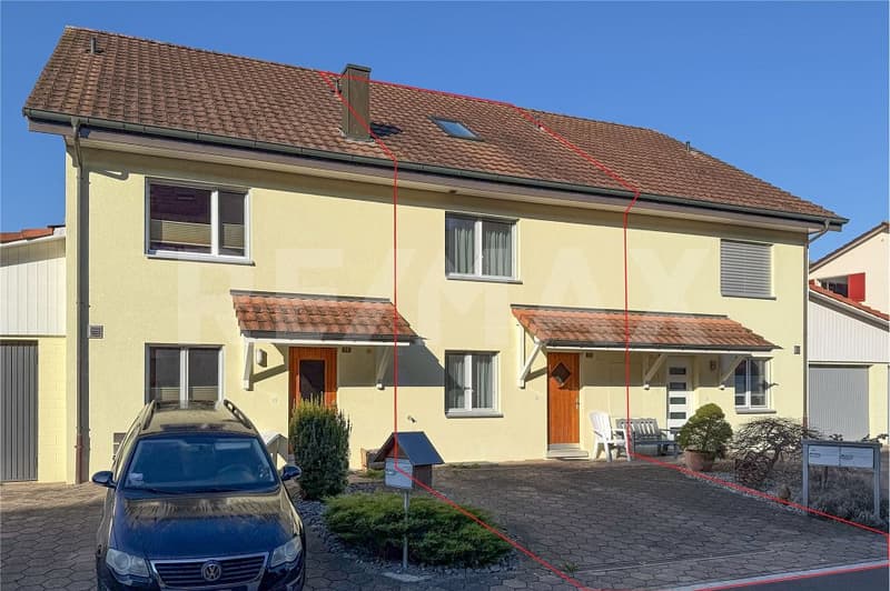 Well-maintained 5.5 room row house in Hellikon for sale (1)