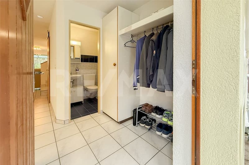 Well-maintained 5.5 room row house in Hellikon for sale (2)