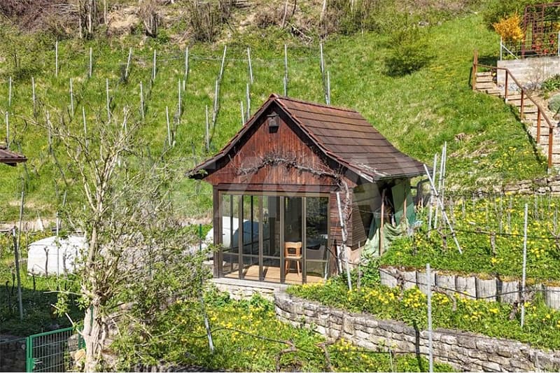 Single-family house on the sunny slope with a spacious plot in Obermumpf for sale. (11)