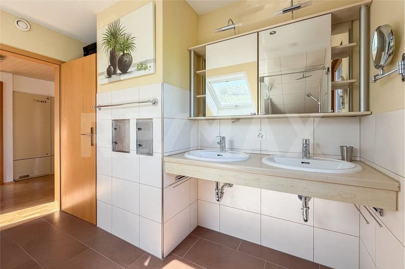 5.5-room detached house with a southern flair for sale in Magden (10)