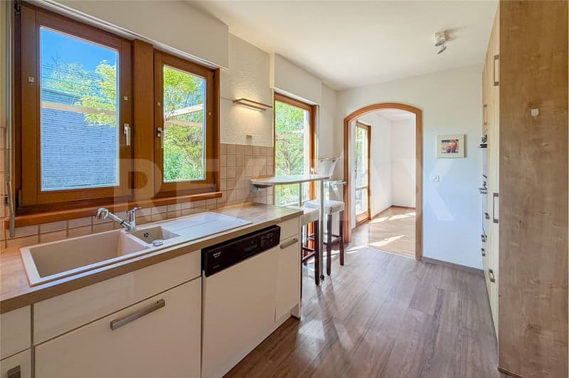5.5-room detached house with a southern flair for sale in Magden (7)