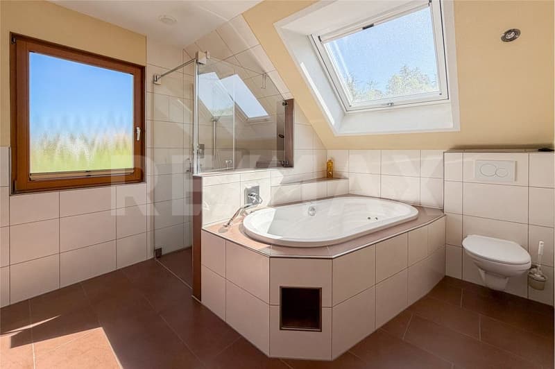 5.5-room detached house with a southern flair for sale in Magden (9)