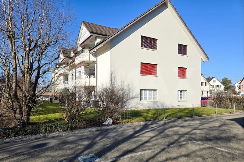 Living on 129 m², hobby room and cellar, 2 parking spaces (7)