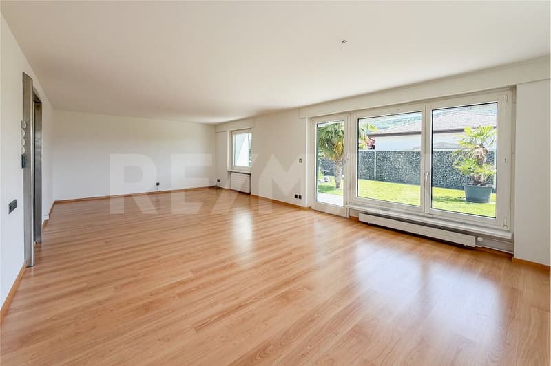 Stylish 5.5 room single-family home with lovingly designed garden in Möhlin for sale (2)