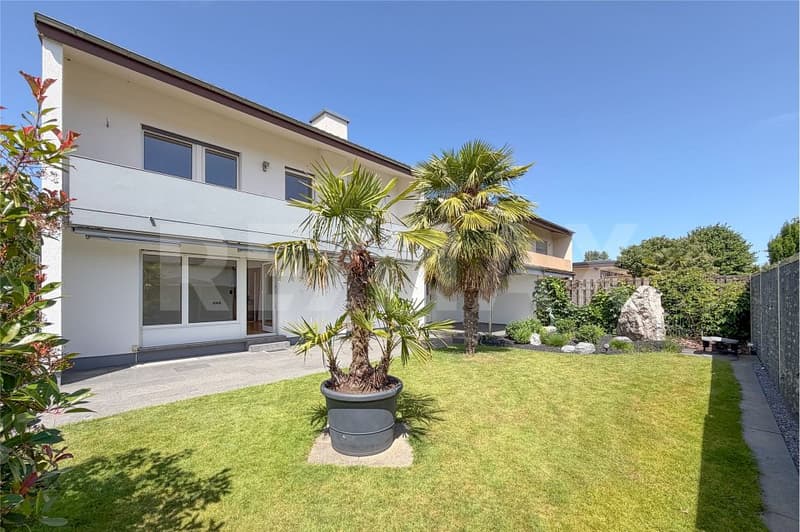 Stylish 5.5 room single-family home with lovingly designed garden in Möhlin for sale (1)