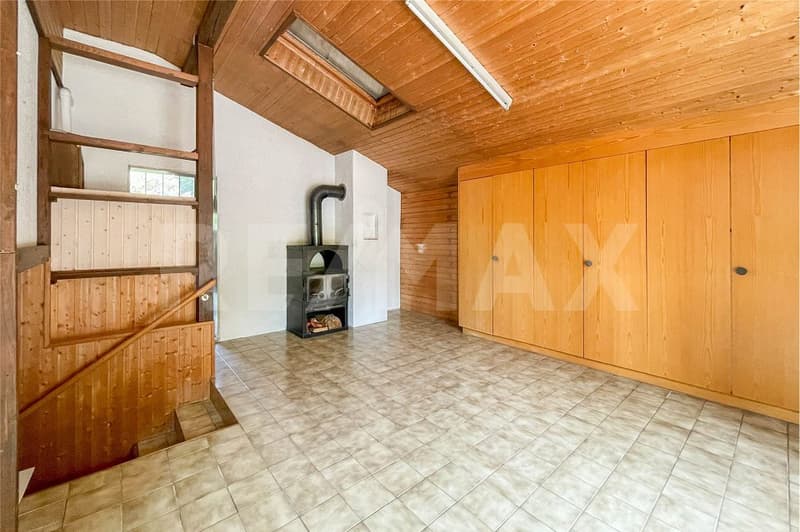 Exclusive hillside location with stunning views, family house for sale in Zeiningen (10)