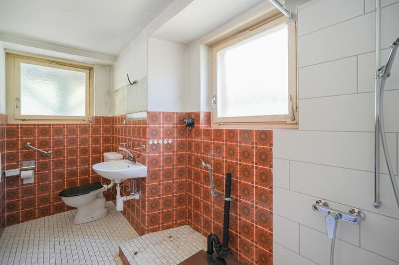 Per creatori e individualisti: oggetto di ristrutturazione con circa 1900 m² di terreno (6)