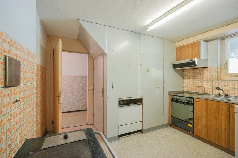Per creatori e individualisti: oggetto di ristrutturazione con circa 1900 m² di terreno (13)