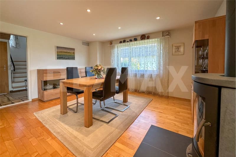Freistehendes EFH mit Indorpool und Sauna (5)