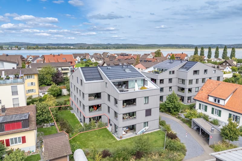 Hochwertige Parterrewohnung mit Gartenanteil in Seenähe