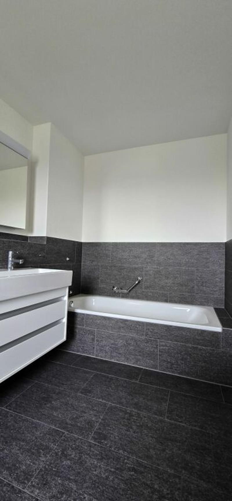Badezimmer mit Badewanne