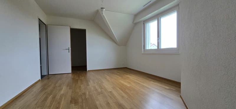 Schlafzimmer mit Parkett
