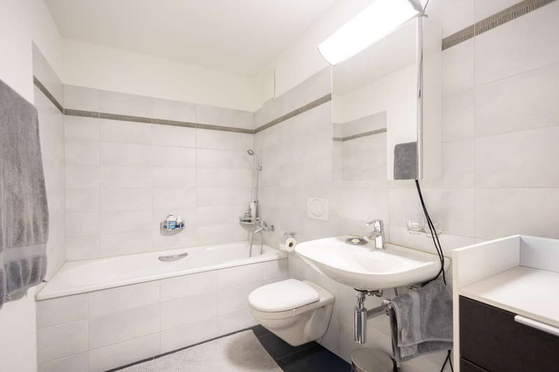 Badezimmer mit Badewanne