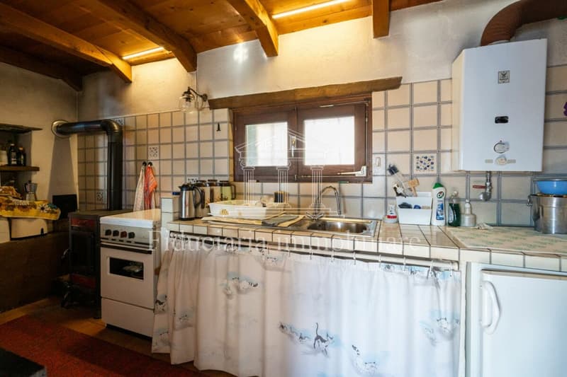 Brissago - Affascinante rustico di 3.5 locali in posizione soleggiata von vista lago da sogno (10)