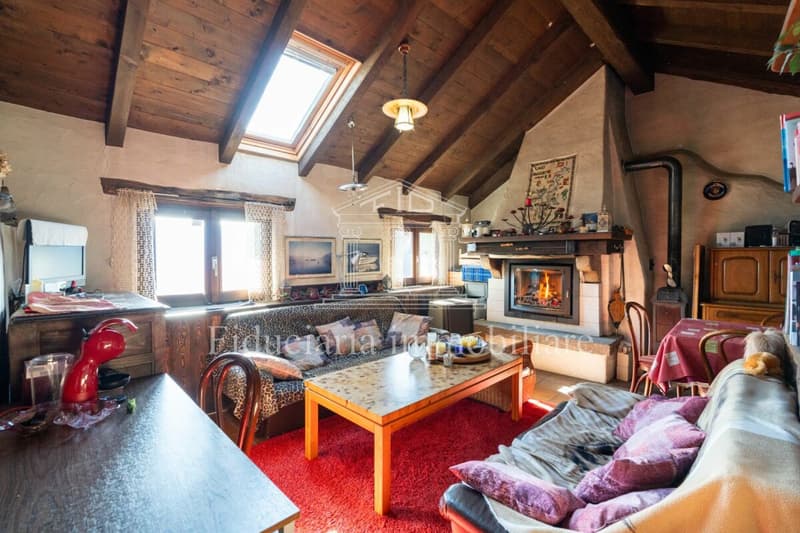Brissago - Affascinante rustico di 3.5 locali in posizione soleggiata von vista lago da sogno (6)