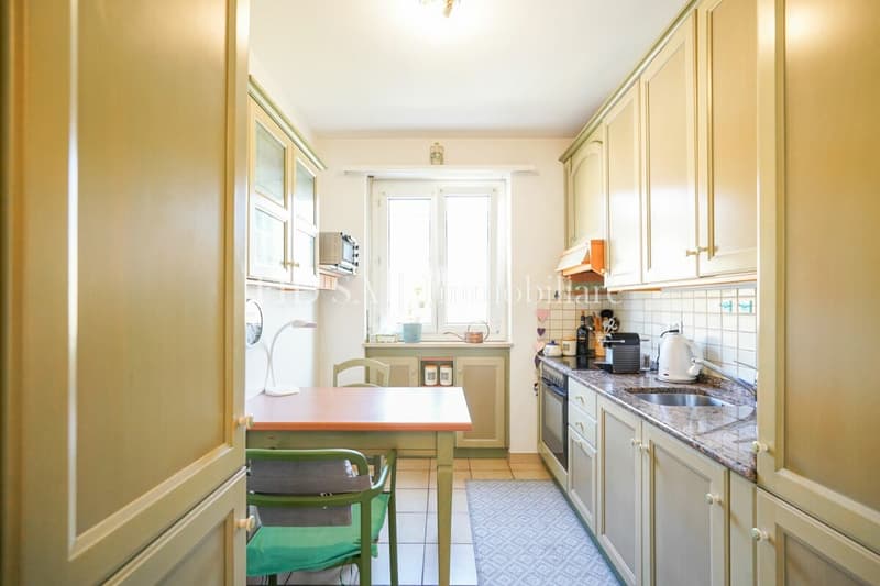 LOSONE - Grosszügige 3.5-Zimmer-Wohnung in ruhigem Wohnquartier (6)