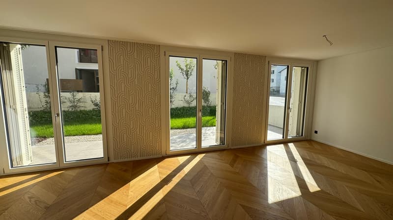 2.5-Zimmer-Wohnung mit grossem Sitzplatz in attraktivem Neubau (1)