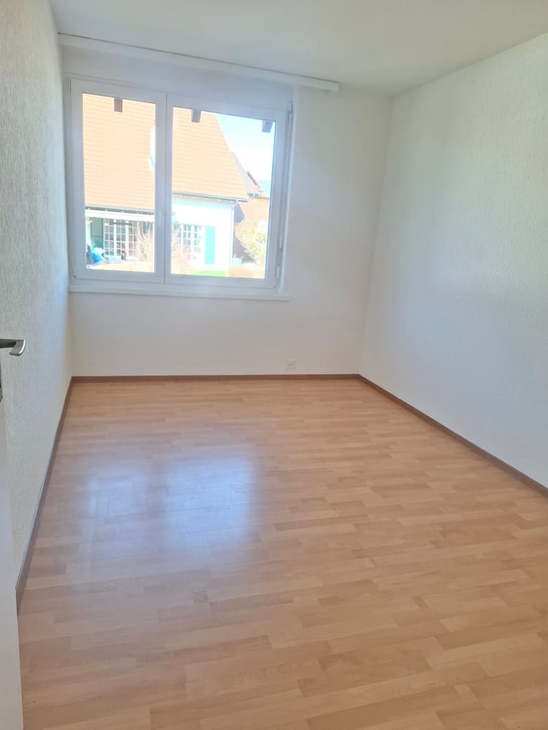 Appartamento di 4,5 locali con balcone in zona tranquilla (7)