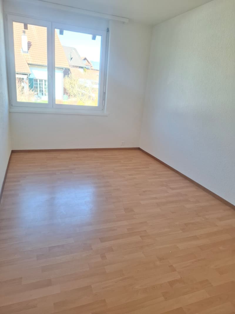 Appartamento di 4,5 locali con balcone in zona tranquilla (6)