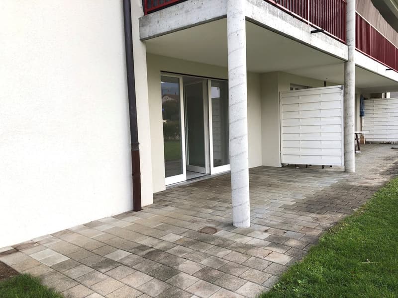 Grosszügiger Sitzplatz