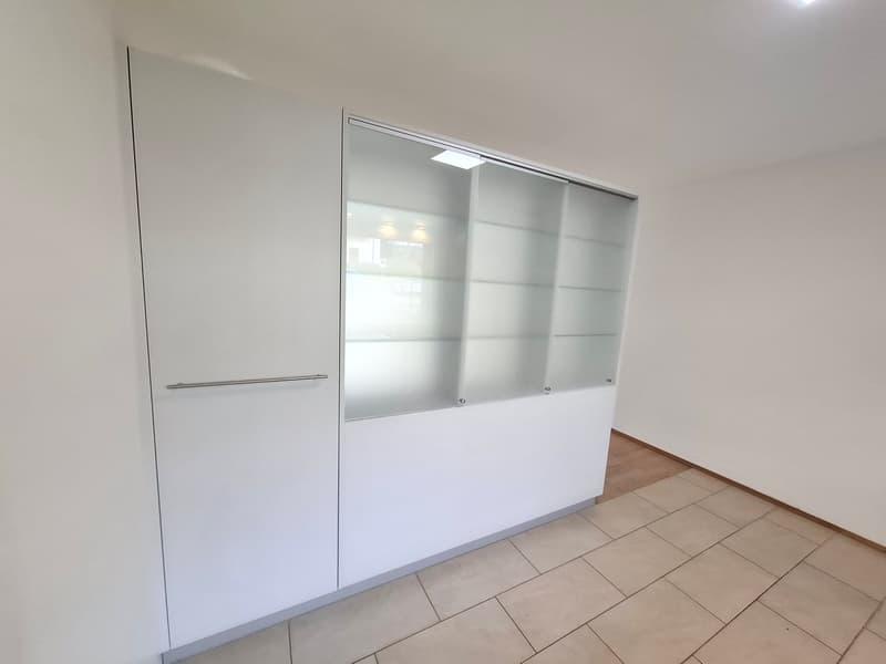 Moderne 2.5-Zimmer-Wohnung mit Balkon in Grellingen (6)