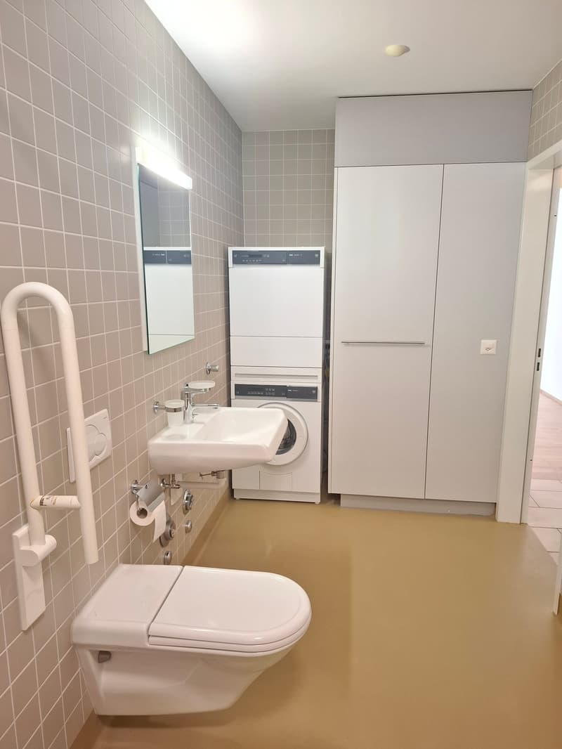 Moderne 2.5-Zimmer-Wohnung mit Balkon in Grellingen (8)