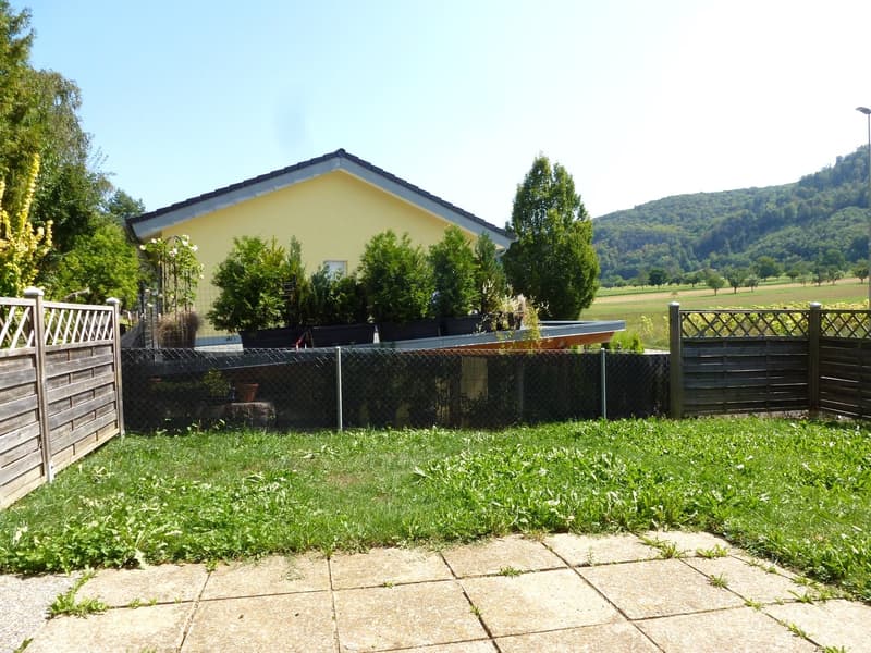 Sitzplatz mit Gartenanteil