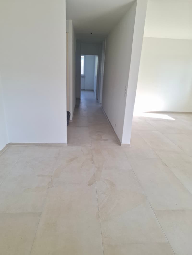 Helle 3.5-Zimmer-Wohnung mit 2 Balkone (8)