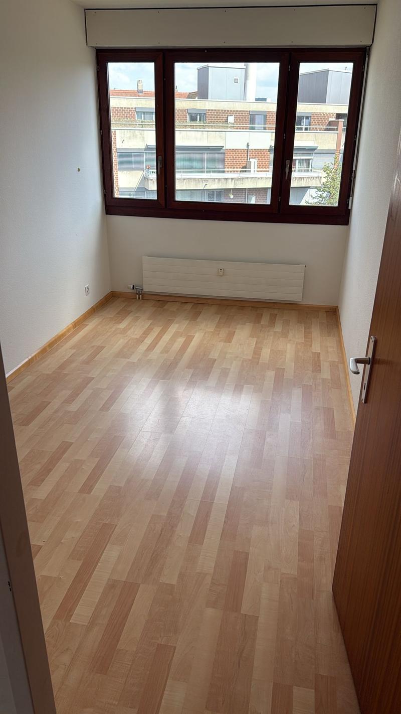 Appartamento luminoso, accogliente e ottimamente posizionato di 3,5 locali (St. Johann) (4)