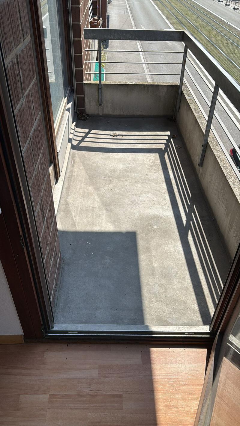 Appartement lumineux, accueillant et idéalement situé de 2 pièces (St. Johann) (9)