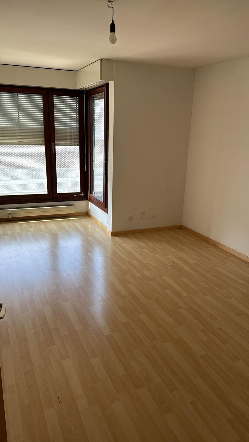 Helle, freundliche und optimal gelegene 1-Zimmerwohnung (St. Johann) (2)