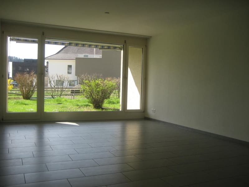 Ortszentrum - schöne 4.5 Zimmerwohnung mit Sitzplatz (3)