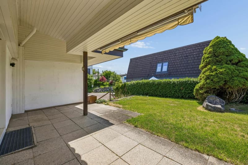 gedeckter Sitzplatz