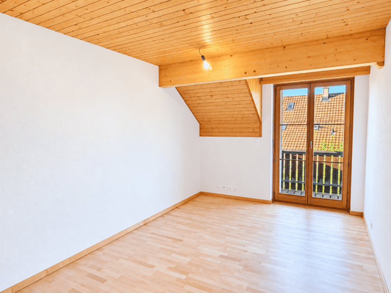 Zimmer mit Balkon