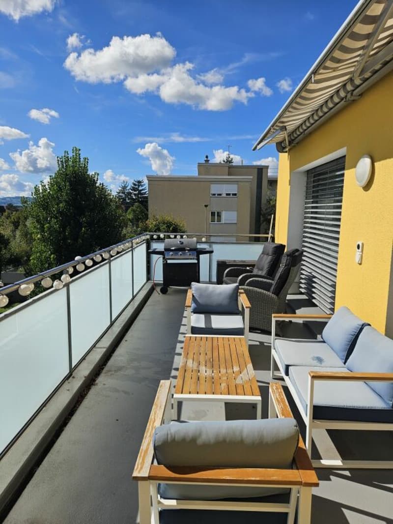 Exklusive 3.5 Zimmer Attika-Wohnung im Eigentumsstandard mit 2 Terrassen (10)