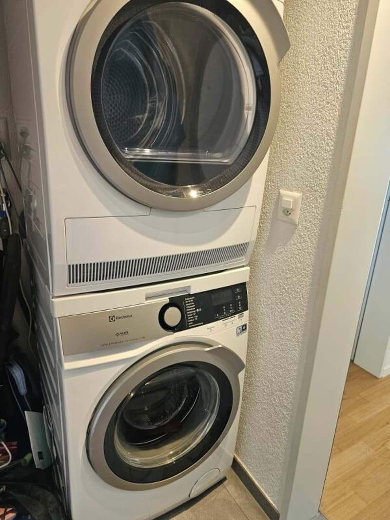 Nachmieter gesucht für schöne 3.5-Zi. Attika-Maisonette-Wohnung mit grosser Terrasse (10)