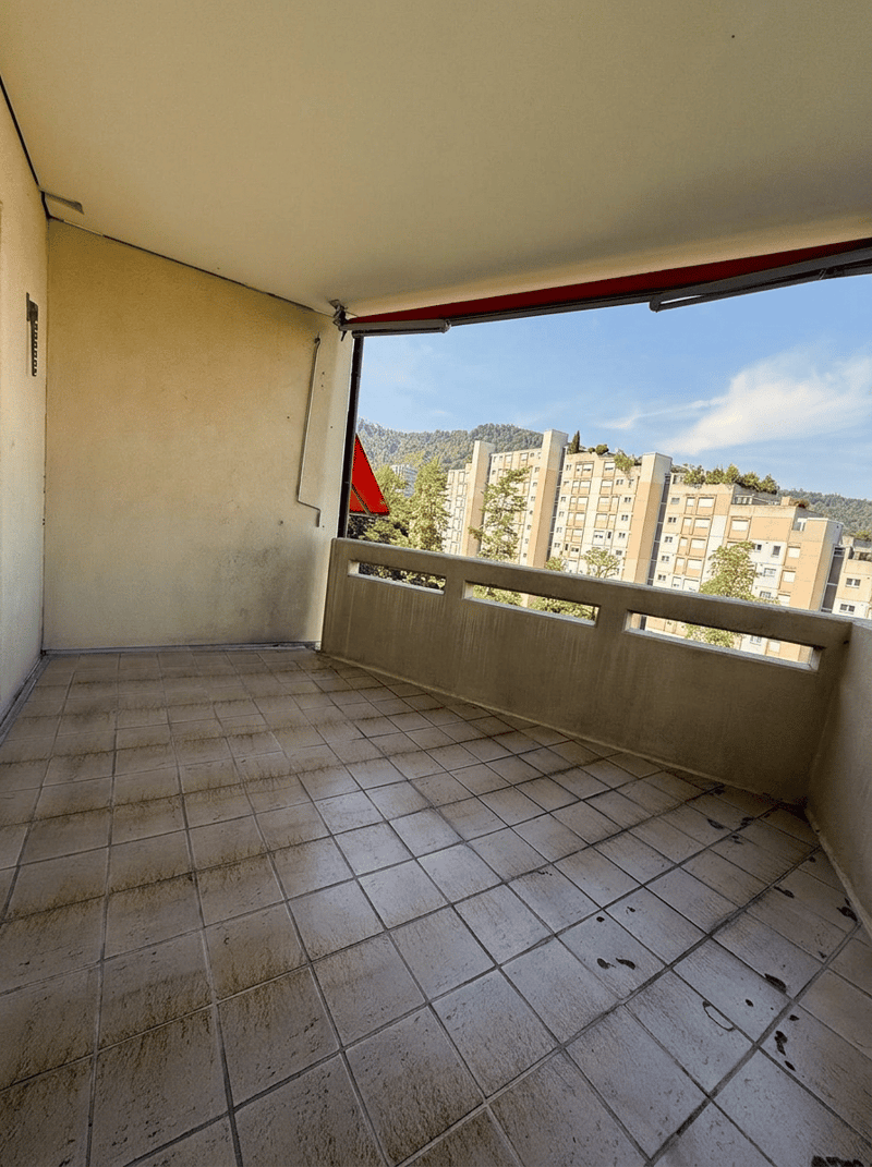 Appartamento di 5 locali luminoso in una posizione centrale e tranquilla a Zürich-Albisrieden (8)