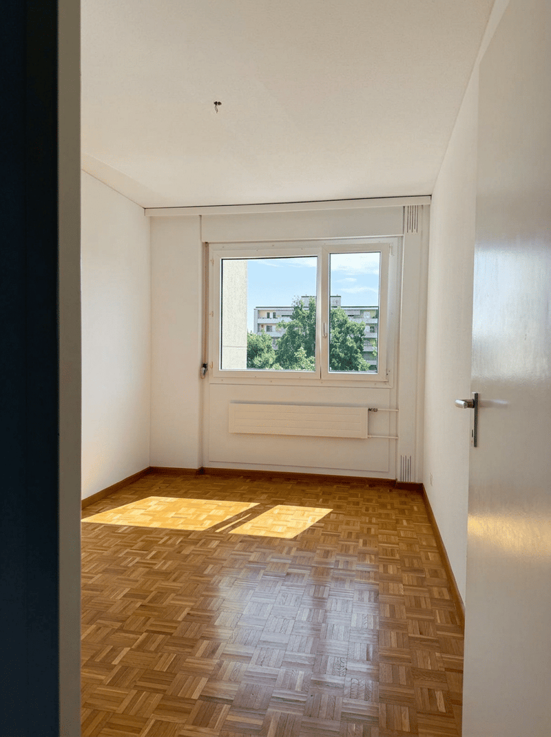 Appartamento di 5 locali luminoso in una posizione centrale e tranquilla a Zürich-Albisrieden (13)