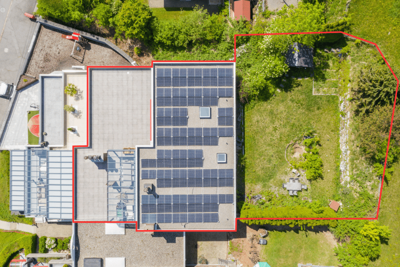 Wohnen mit Weitsicht: 7.5-Zimmer-Terrassenhaus mit Panorama-Terrasse (1)