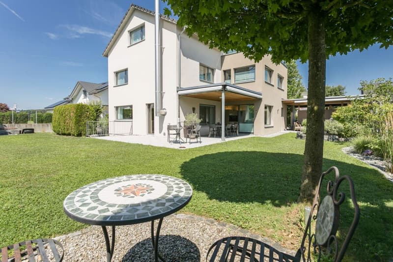 Familientraum - Freistehendes Einfamilienhaus mit grosszügigem Umschwung (12)