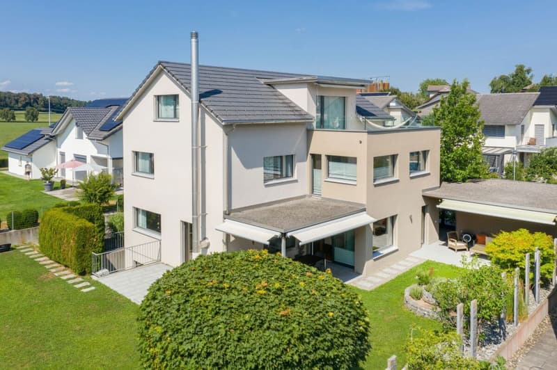 Familientraum - Freistehendes Einfamilienhaus mit grosszügigem Umschwung (1)