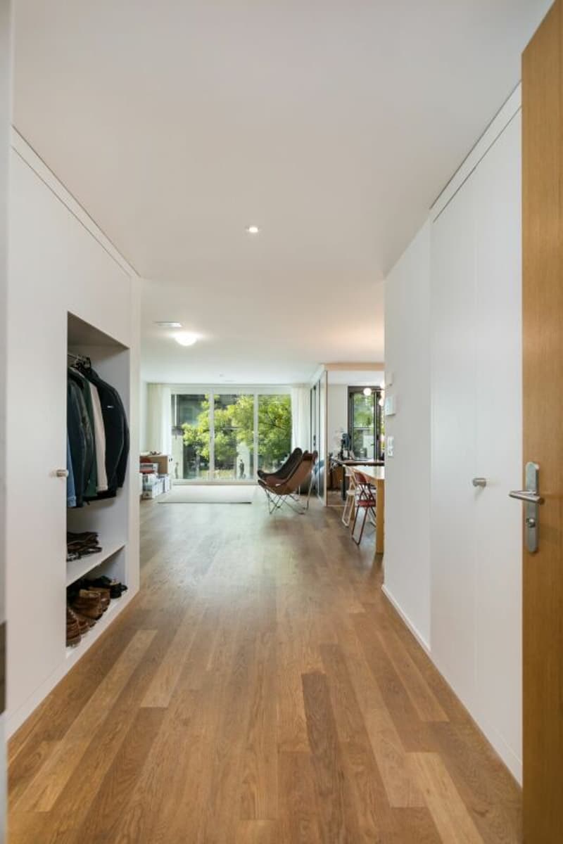 Sehr zentrale und moderne 2.5-Zimmer-Wohnung (4)