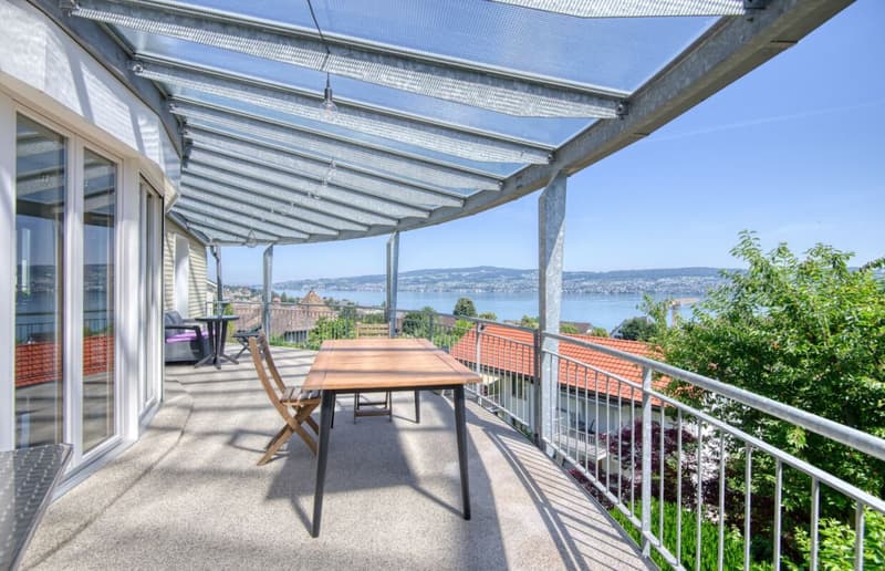 6.5-Zimmer-Haus mit Weitblick über den Zürichsee (6)