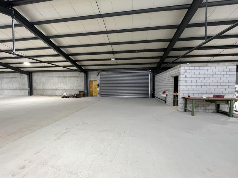 Zentrale Lager- und Produktionsflächen (4)