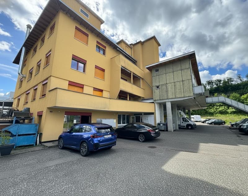 Spazio commerciale attraente in affitto (1)