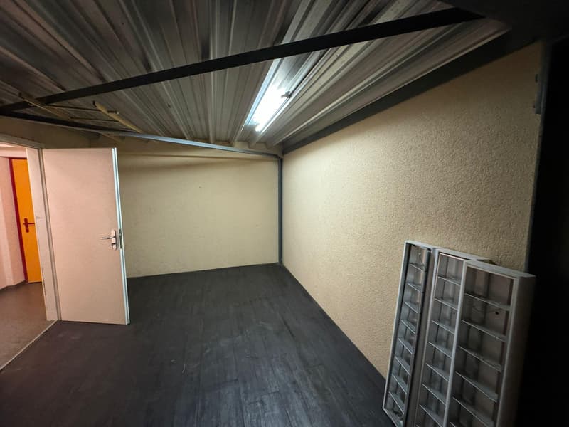 Spazio commerciale attraente in affitto (4)