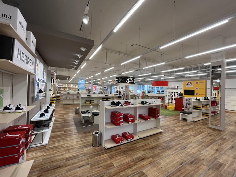Attractive retail space, directly on the highway in Dierikon LU (4)