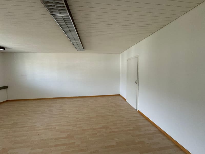 Commercial space for rent in Lachen (5)